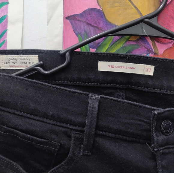 Black Levi's Skinny Unused Jeans - Picture 3 of 3